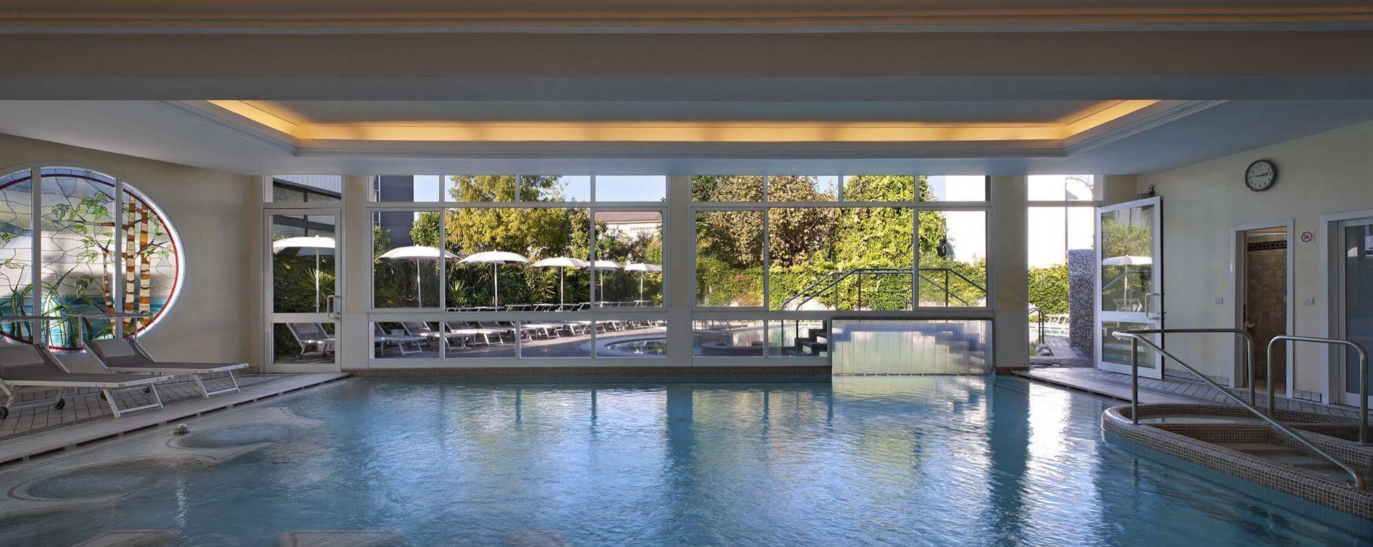 Hotel Terme Formentin Abano Terme Bagian luar foto